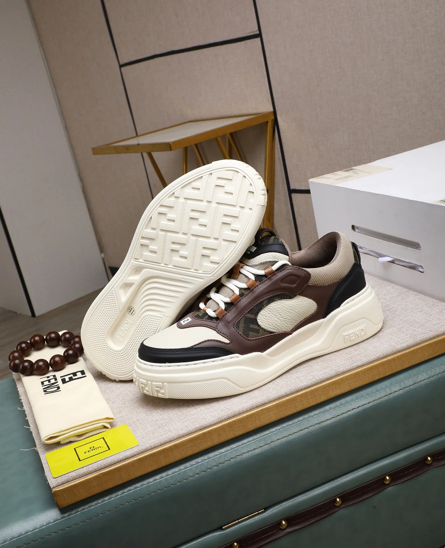 Men's shoes 💰760 [FENDI] Fendi - High-end quality original casual sports shoes - Upper: Nappa calfskin, pebbled calfskin, tongue and heel; injection molded brand logo plastic module - Lining: brand canvas - Outsole: ultra-light TPR foam·rubber; molded outsole -Super high quality control·Fine workmanship: highlighted (high-end·luxury·grade) -Size :39-44 (38, 45, can be customized)